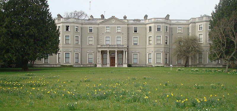 File:Farmleigh, Dublin (cropped).JPG