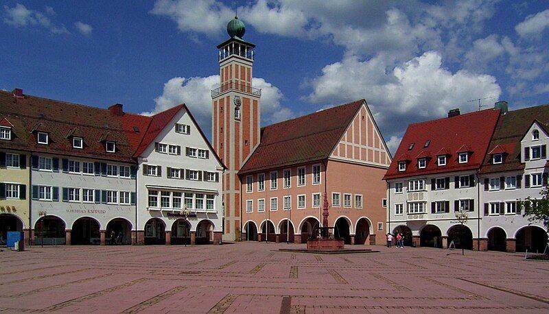 File:Freudenstadt Town Square.jpg