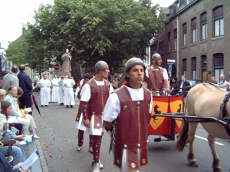 File:HeiligdomsvaartMaastricht2004.JPG