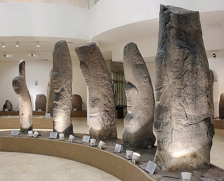 File:Okunev culture stones.jpg