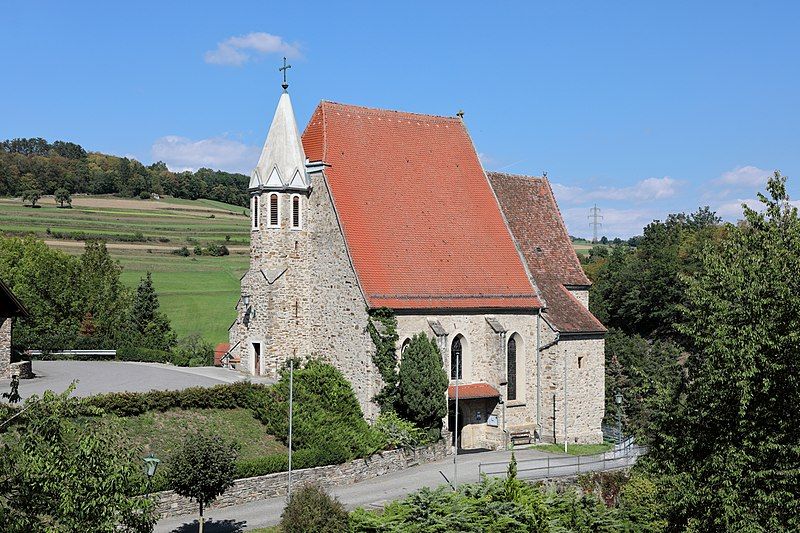 File:Pöbring - Kirche.JPG