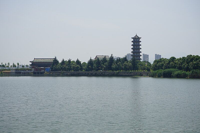 File:Qinglongshan Pagoda.jpg