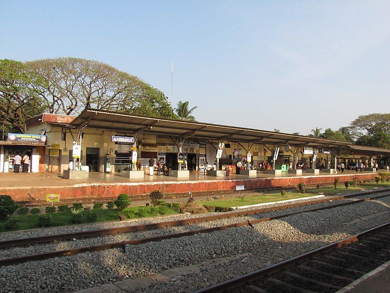 File:Railway Station, Kanhangad.JPG