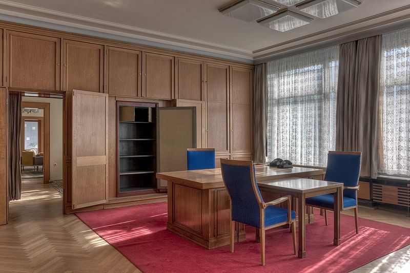 File:Stasi-Museum office room.jpg