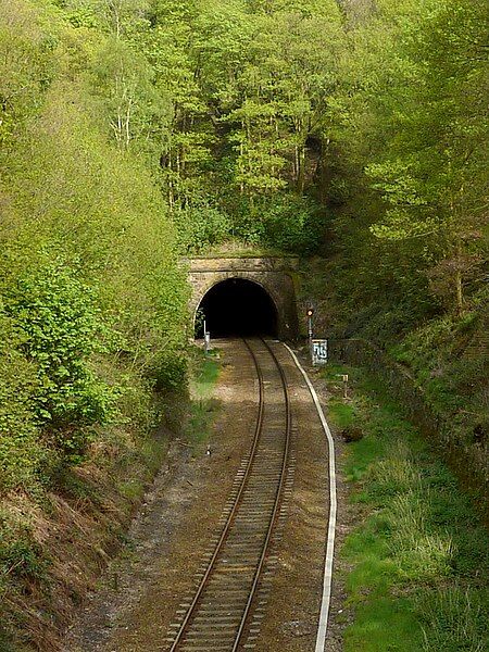 File:Thurstonland Tunnel 050.jpg