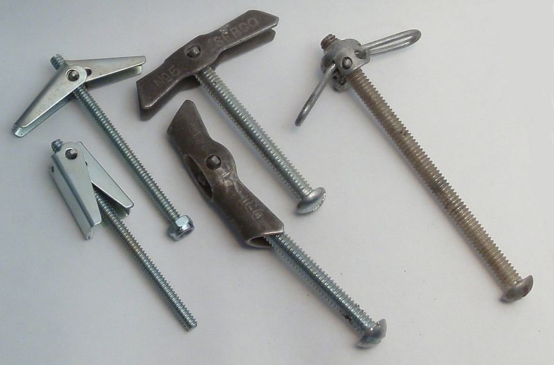 File:Toggle bolts.JPG