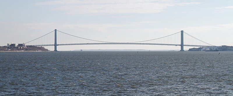 File:Verrazzano Bridge (4373761633).jpg