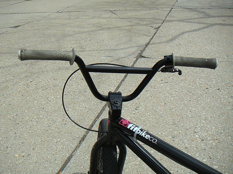 File:BMX handlebar.JPG