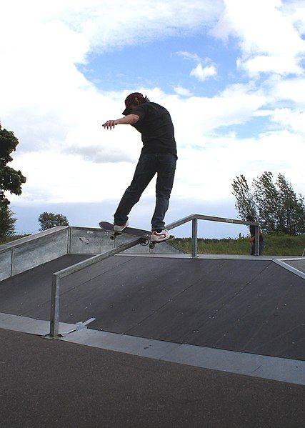 File:Backside lipslide.jpg