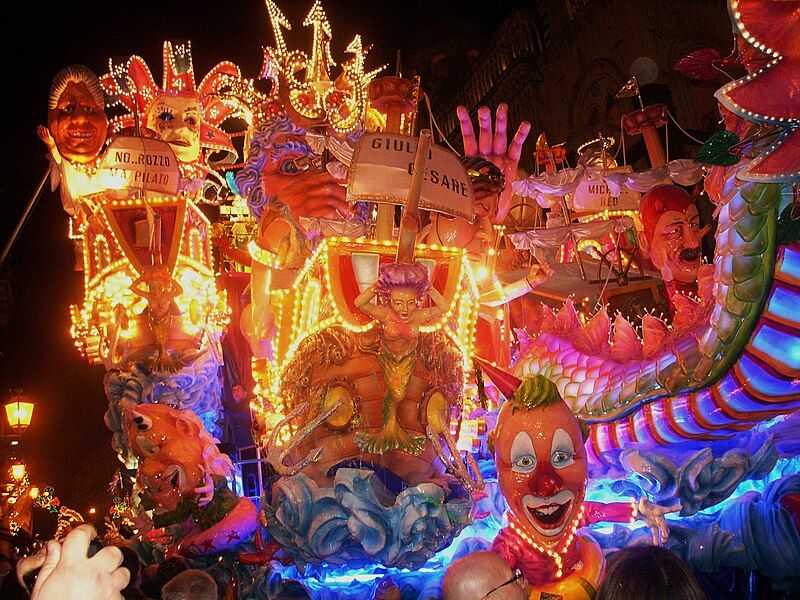 File:Carnival at Acireale.JPG