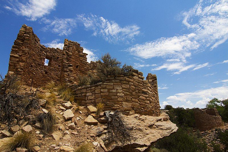 File:Cutthroat Castle (9474544388).jpg