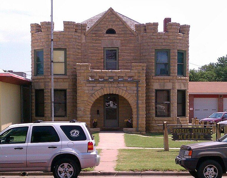 File:Fossil Station Museum.jpg