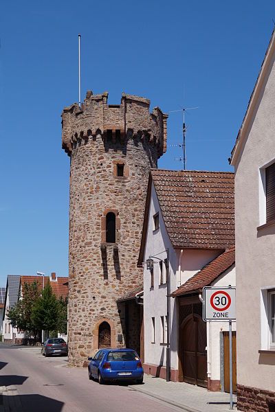 File:Grosswallstadt Runder Turm01.jpg