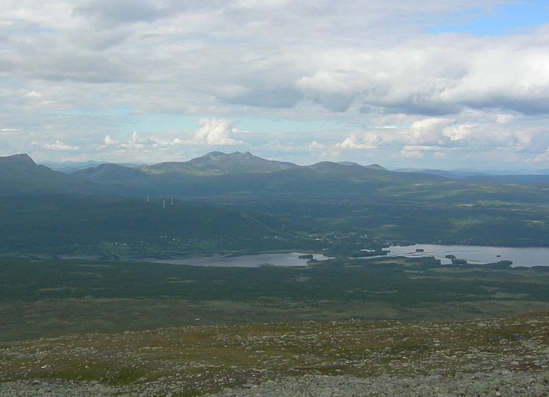 File:Klimpfjäll from Autjoklimpen.jpg