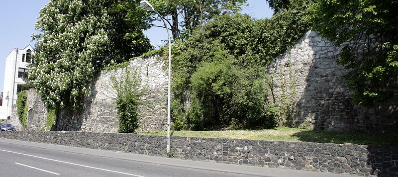 File:Limburg Stadtmauer.jpg