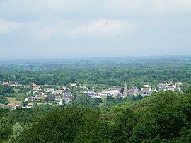 The village seen from Mont Castre