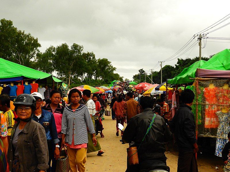 File:Loikaw market.jpg