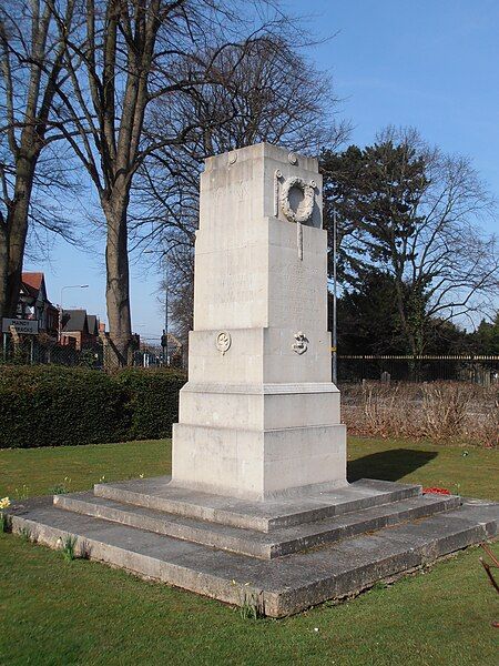 File:Maindy Barracks Cenotaph.JPG