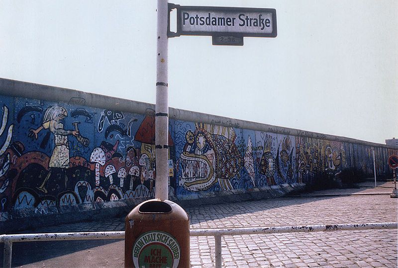 File:POTSDAMERSTRASSE1986PhotobyNancyWong.jpg