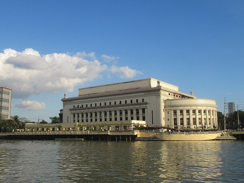 File:Pasig River Esplanade1.jpg