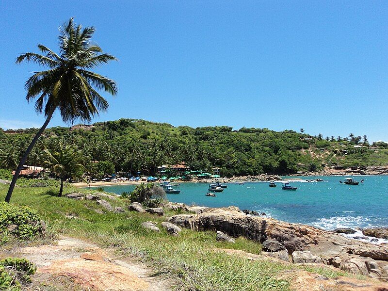 File:Praia de Calhetas.jpg