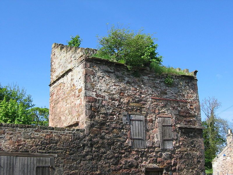 File:Redhouse Castle Doocot.jpg