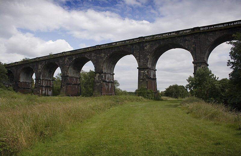 File:Sankey viaduct.jpg