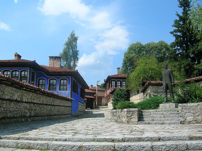 File:Todor Kableshkov-statue-3.JPG