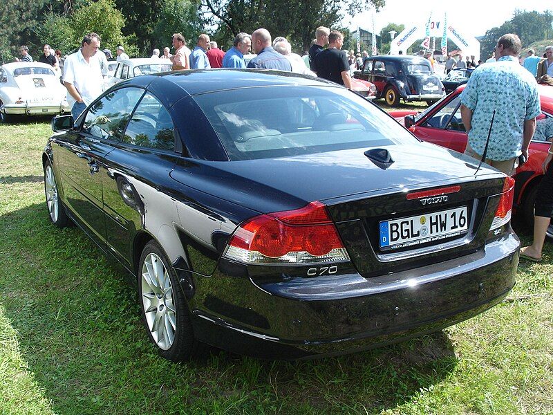 File:Volvo C70 Heck.jpg