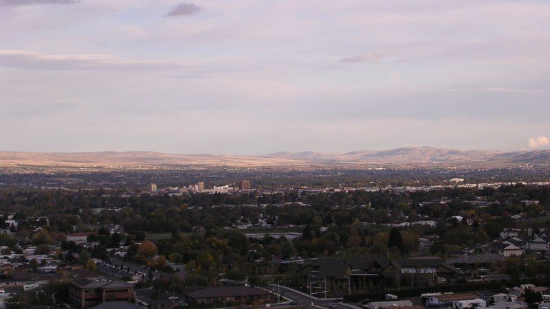 File:Yakima-Washington.jpg