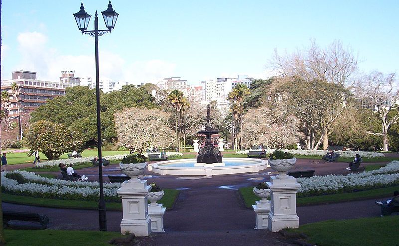 File:Albert Park fountain.JPG