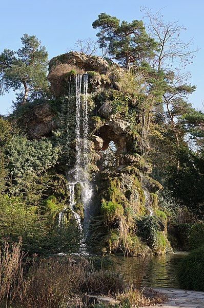 File:Bagatelle Paris cascade.jpg