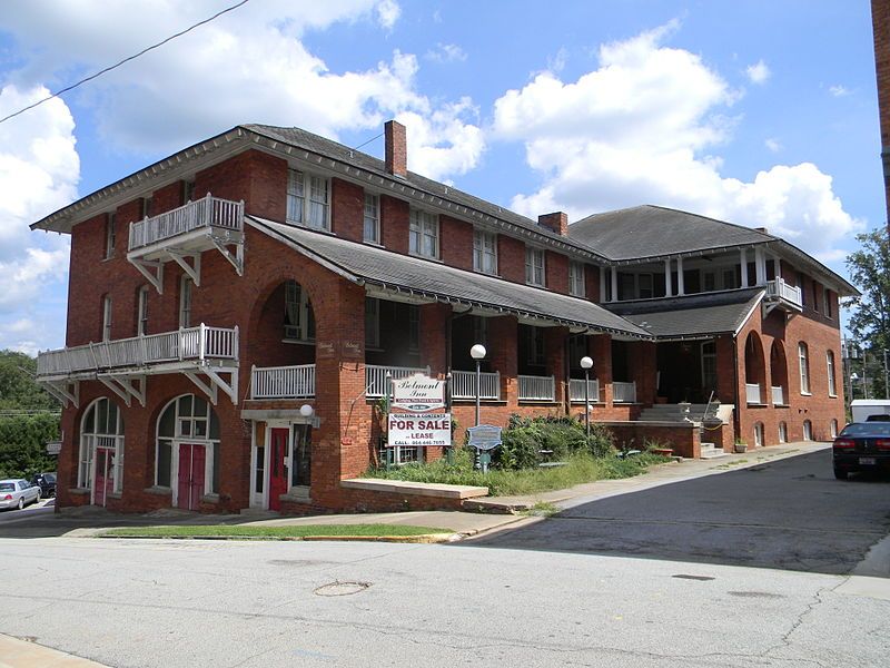 File:Belmont Inn.jpg