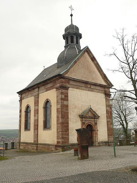 File:BlieskastelHeiligKreuzKapelle.jpg