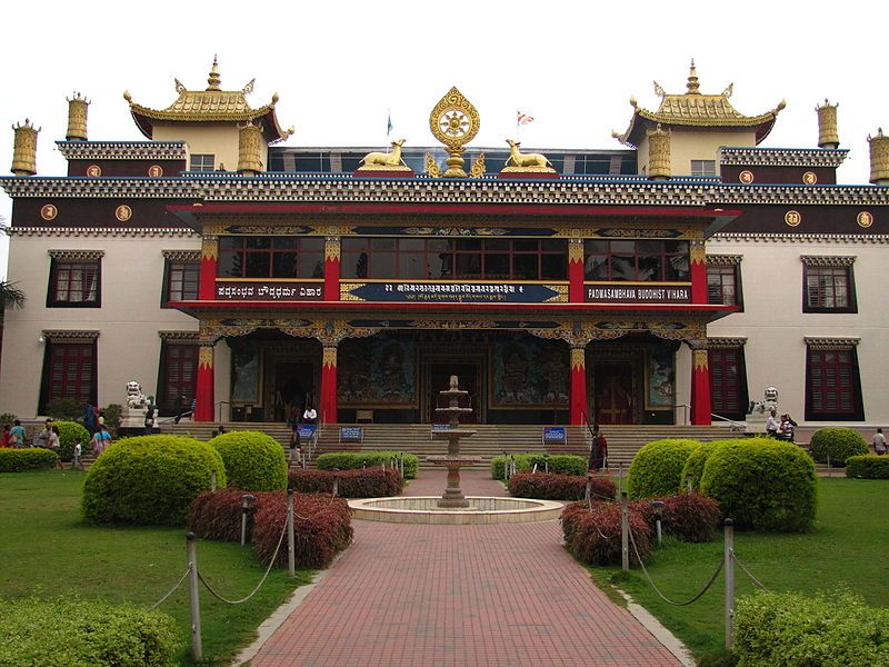 File:Buddhisht Golden Temple.JPG