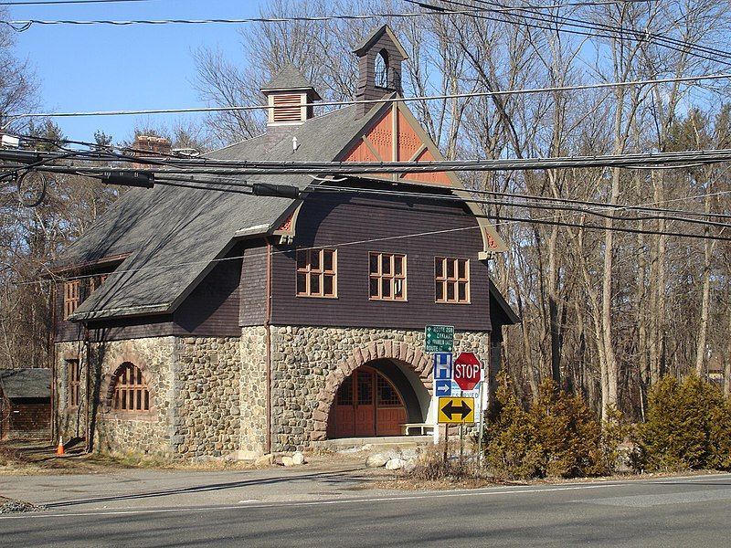 File:DarlingtonSchoolhouse.jpg