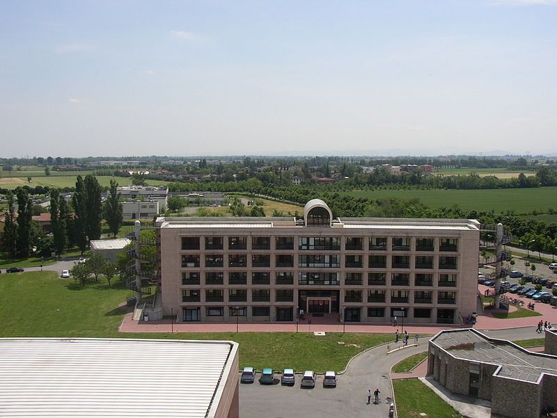 File:Dipartimento Matematica Unipr.JPG