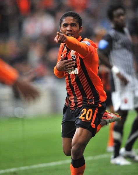 File:Douglas costa.jpg