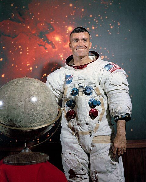 File:Fred Haise.jpg