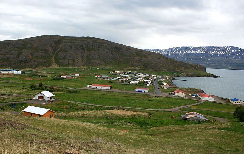 File:Grenivík.jpg