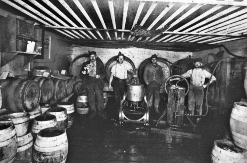 File:HermanCharlesHermanBrewery1909.png