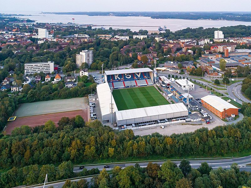 File:Holstein-Stadion Luftbild 2019.jpg