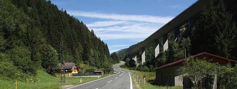 File:Katschbergstrasse suedrampe.jpg