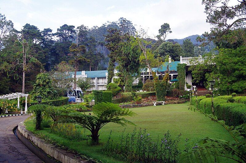 File:LK-nuwara-eliya-st-andr-01.jpg