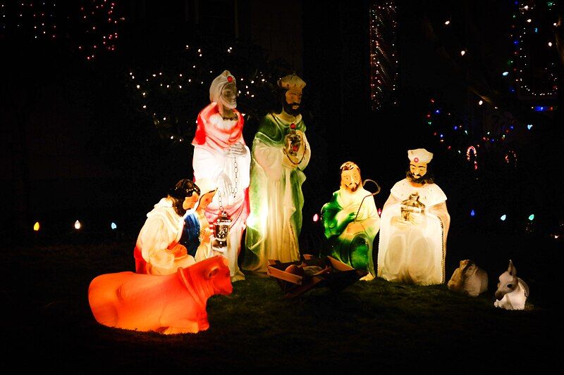 File:Nativity Scene-3.jpg