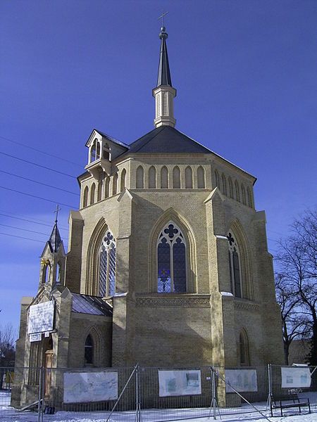 File:Neuendorfer Kirche.jpg