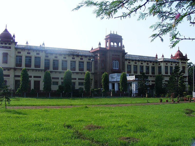 File:Patna Museum 2.jpg