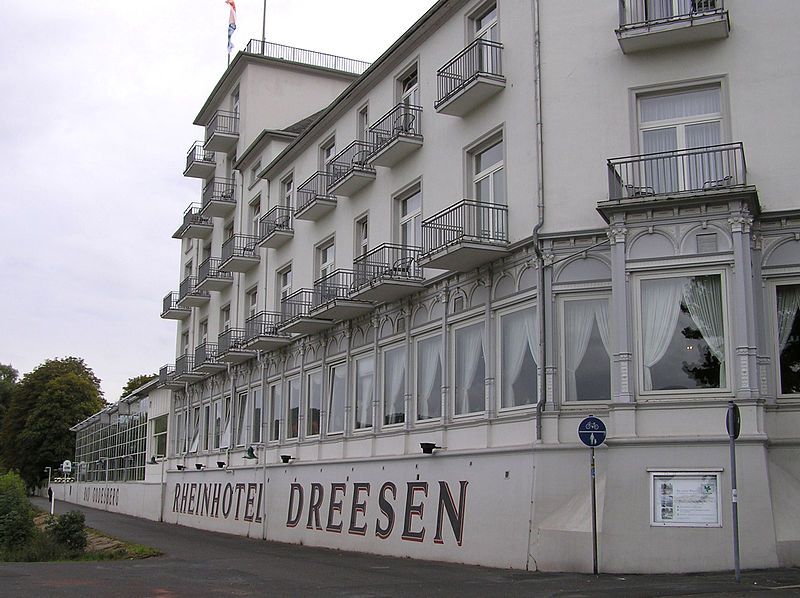 File:Rheinhotel Dreesen.jpg