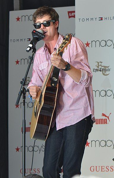 File:Shane Harper 2011.jpg