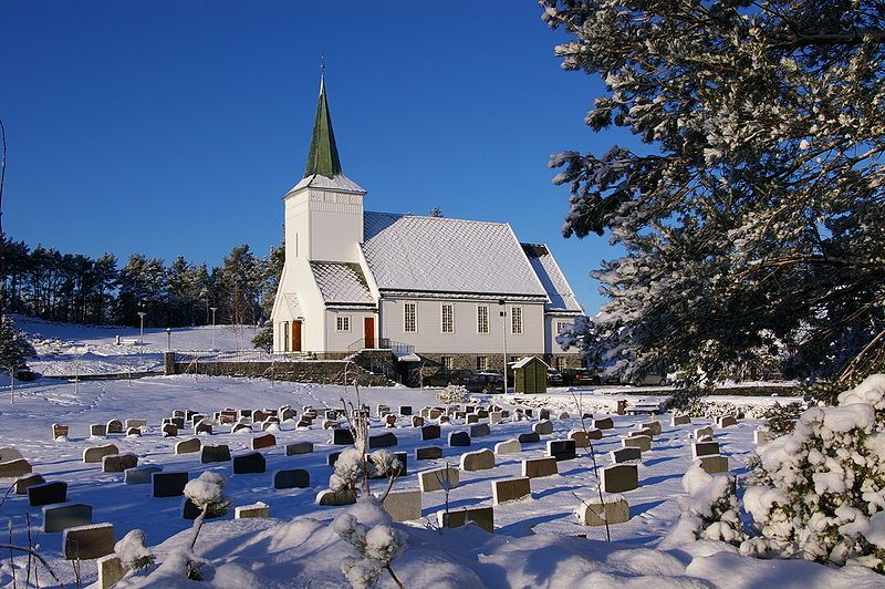 File:Tveit kirke.JPG